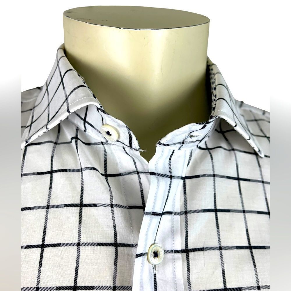 Beautiful Bugatchi L/S Casual Dress Shirt Like New Shaped Fit Size XL